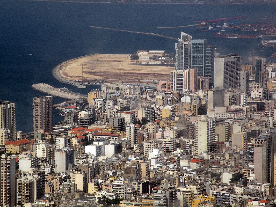 Beirut 03 View Of Seaside Park Project With AUB, Marina Tower, Platinum Tower And Holiday Inn 